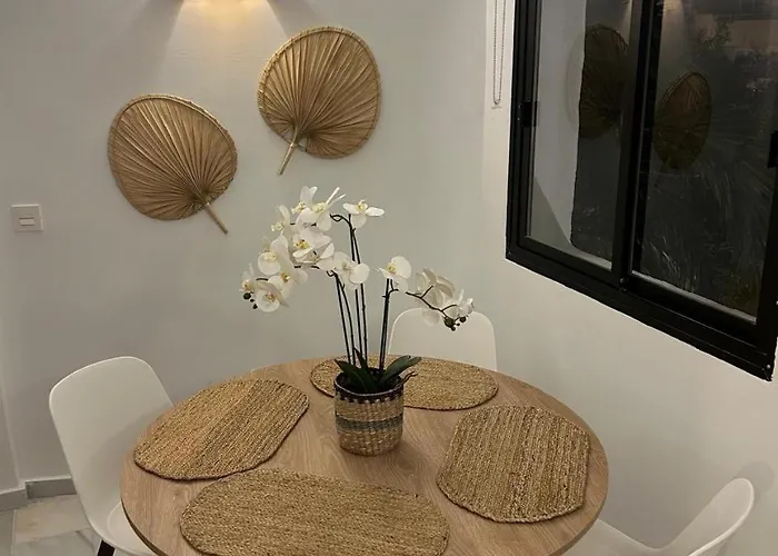 Nomad Milos Y Bali * Marbella