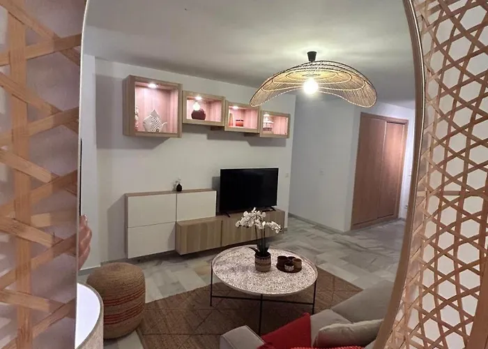 Nomad Milos Y Bali * Marbella